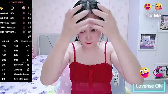 Snapshot of Elvira_baby chatting on 06.05.26 Elvira baby online show from 06.05.26