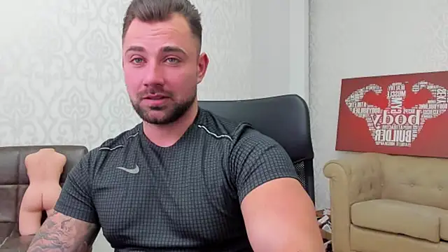 Snapshot of DuncanStone chatting on 01.15.25 DuncanStone online show from 01.15.25