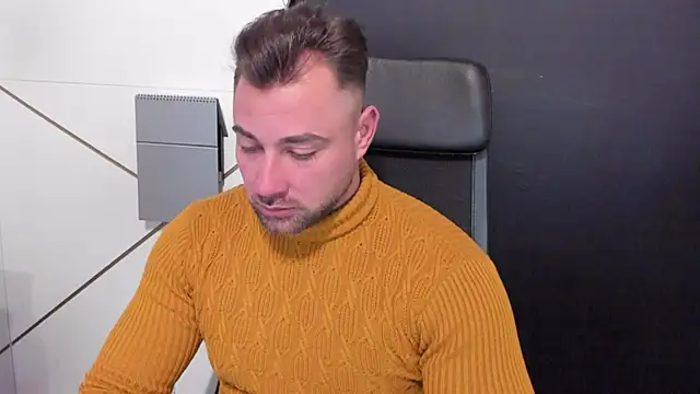 Snapshot of DuncanStone chatting on 02.21.25 DuncanStone online show from 02.21.25