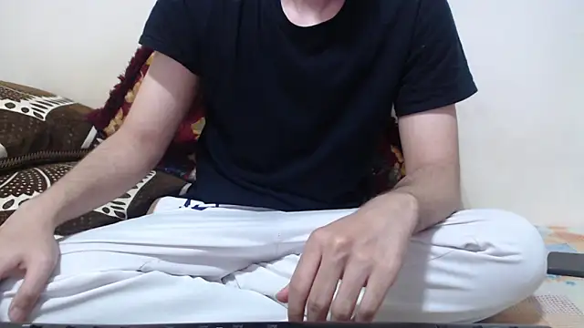 Snapshot of Alexdelarge323 chatting on 04.27.26 Alexdelarge323 online show from 04.27.26