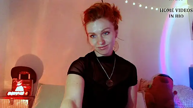 Cassie Wild online show from 02.02.26