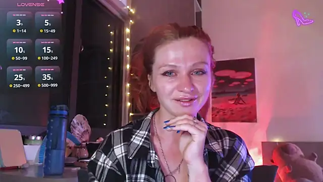 Snapshot of Cassie_Wild chatting on 04.27.26 Cassie Wild online show from 04.27.26