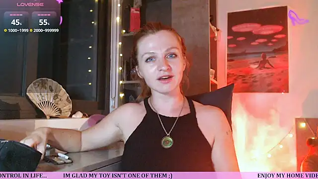 Snapshot of Cassie_Wild chatting on 05.07.26 Cassie Wild online show from 05.07.26