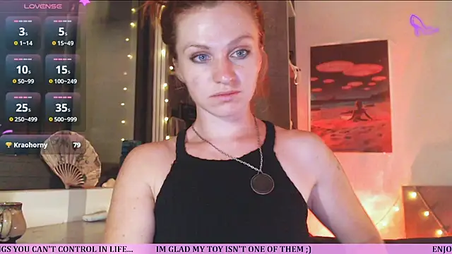 Snapshot of Cassie_Wild chatting on 05.11.26 Cassie Wild online show from 05.11.26