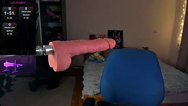 Cherry  Girl online show from 11.03.25