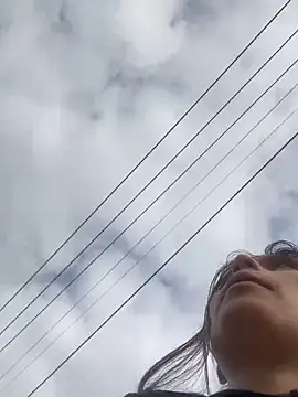 Tiffanysurez  online show from 03.05.25