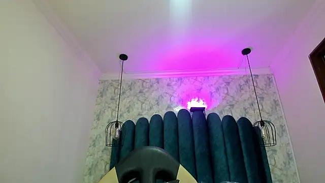 Snapshot of nalalye_cruzz_ chatting on 02.19.26 nalalye cruzz online show from 02.19.26