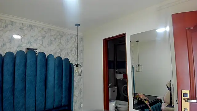 nalalye cruzz  online show from 04.10.26