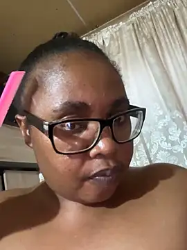 ZOQULUx online show from 02.05.25