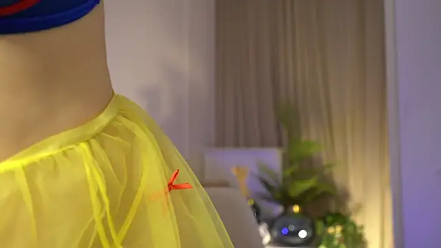 VixenMia online show from 12.20.24