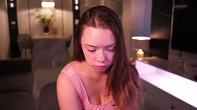 VixenMia online show from 11.24.25