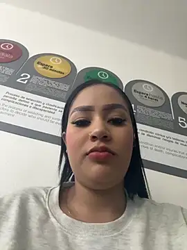 Luisa Fernandaa online show from 09.24.25