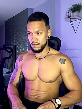 ARON TAYLER01 online show from 10.31.25