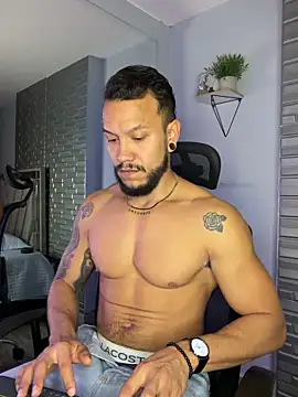 ARON TAYLER01 online show from 12.23.25