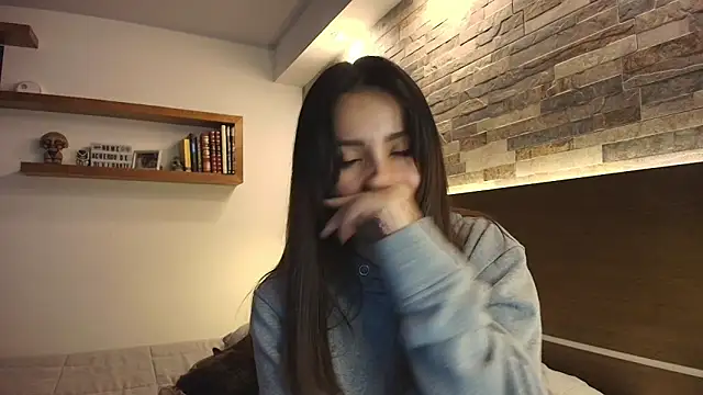 Snapshot of alicewilloww chatting on 10.15.25 alicewilloww online show from 10.15.25