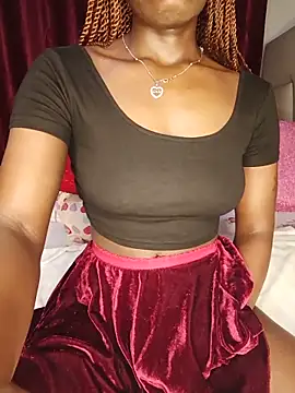 Snapshot of NicRaisaa chatting on 06.17.26 NicRaisaa online show from 06.17.26