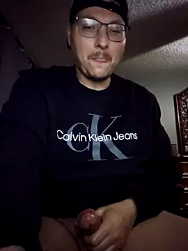 Snapshot of MrBiggBallz chatting on 01.01.25 MrBiggBallz online show from 01.01.25