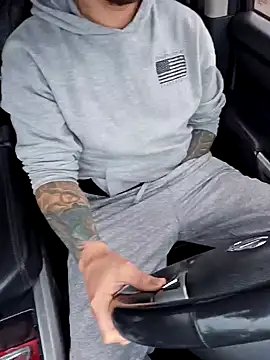 Snapshot of MrBiggBallz chatting on 01.23.25 MrBiggBallz online show from 01.23.25