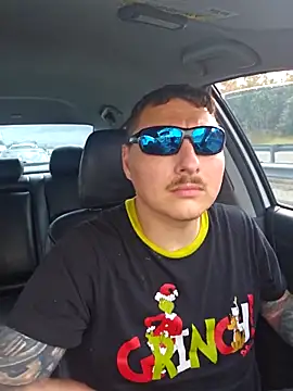 Snapshot of MrBiggBallz chatting on 12.22.25 MrBiggBallz online show from 12.22.25