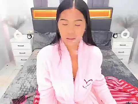 EllaCalifa online show from 04.18.26