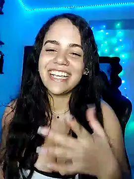 Snapshot of demonaughtyyy chatting on 12.20.24 demonaughtyyy online show from 12.20.24