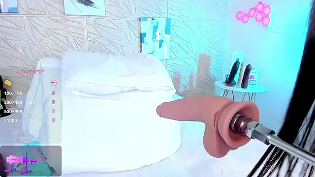 miss lori  online show from 03.05.25