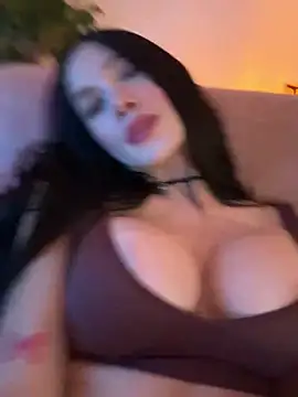 Snapshot of Im_Valentina chatting on 02.01.25 Im Valentina online show from 02.01.25