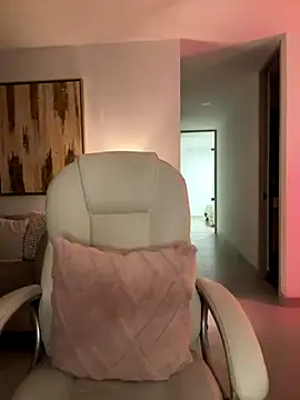 Im Valentina online show from 11.28.25