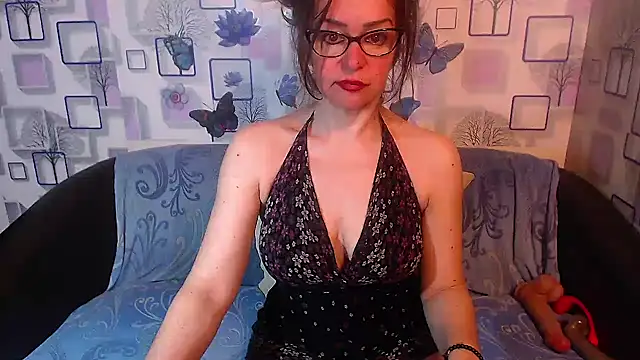 Snapshot of milfsexy chatting on 05.12.26 milfsexy online show from 05.12.26
