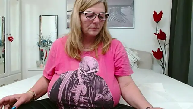 YulliaMilf online show from 03.04.26