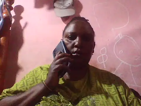 Snapshot of big_clits chatting on 05.10.26 big clits online show from 05.10.26
