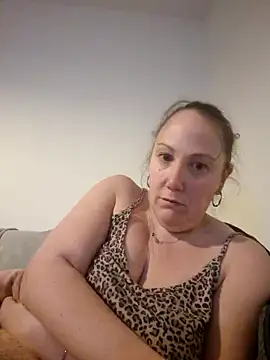 Wisie Cutie online show from 02.16.25