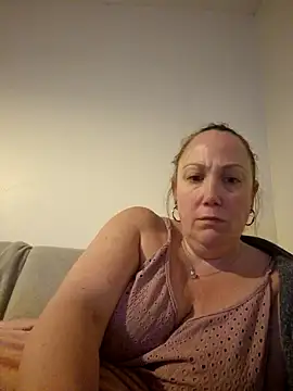 Wisie Cutie online show from 03.16.25