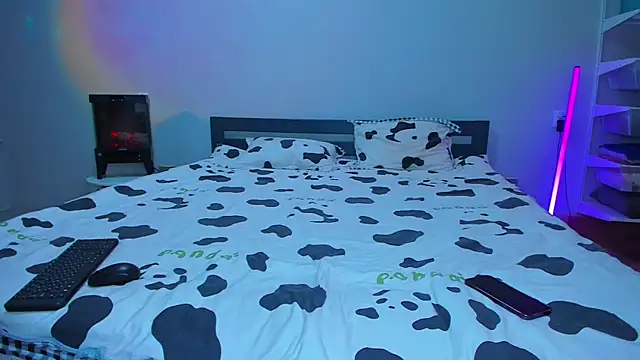 TishaLove online show from 10.31.25