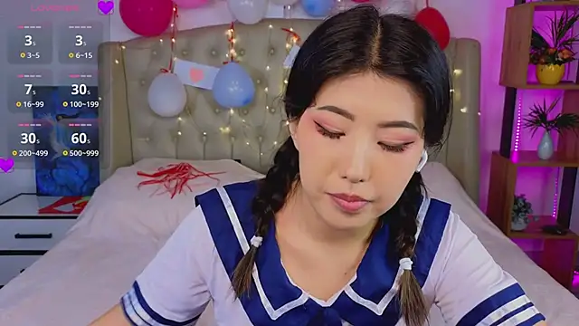 Snapshot of Wendy__Hills chatting on 02.12.25 Wendy Hills online show from 02.12.25