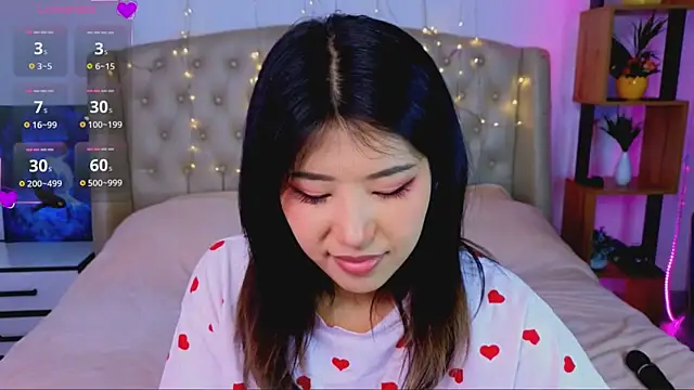 Snapshot of Wendy__Hills chatting on 03.10.25 Wendy Hills online show from 03.10.25