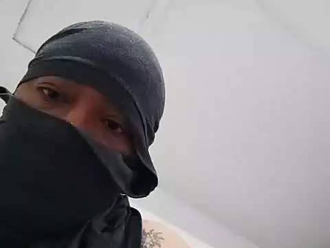 Snapshot of Theking0897 chatting on 02.15.26 Theking0897 online show from 02.15.26