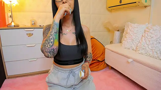 naughtycleo online show from 04.17.26