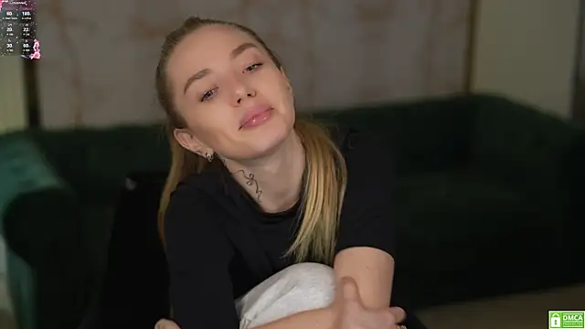 Snapshot of Kisasolo chatting on 03.01.25 Kisasolo online show from 03.01.25