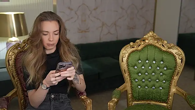 Snapshot of Kisasolo chatting on 03.21.25 Kisasolo online show from 03.21.25