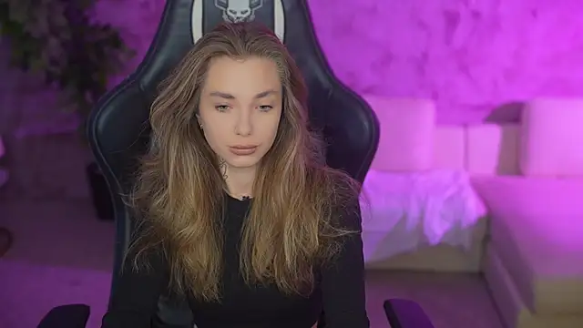 Snapshot of Kisasolo chatting on 10.03.25 Kisasolo online show from 10.03.25