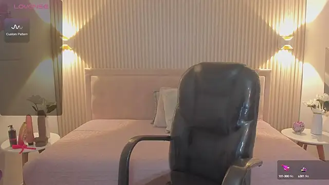 Snapshot of Sooffii_1 chatting on 12.28.24 Sooffii 1 online show from 12.28.24