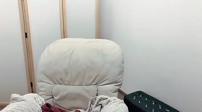 Snapshot of Jeanie_Tiya chatting on 03.02.25 Jeanie Tiya online show from 03.02.25