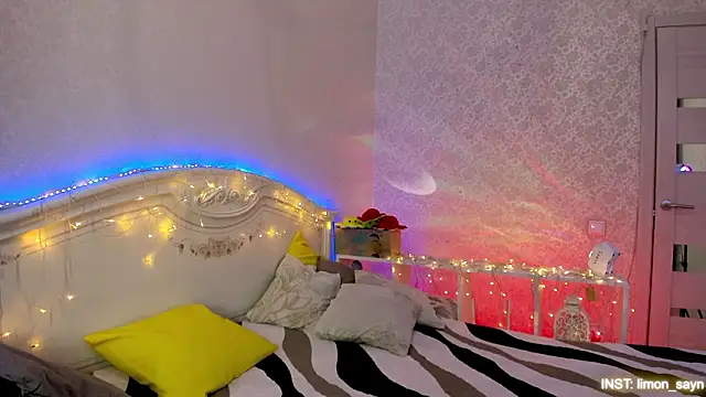 LillyMoure  online show from 01.31.26