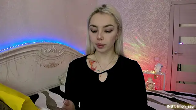 LillyMoure  online show from 02.01.26