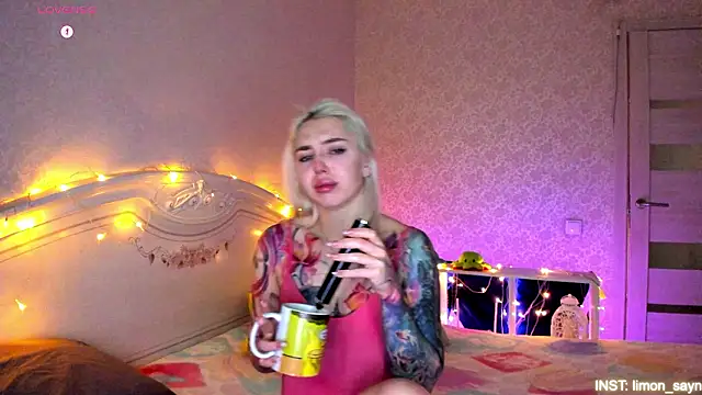 LillyMoure  online show from 02.26.26