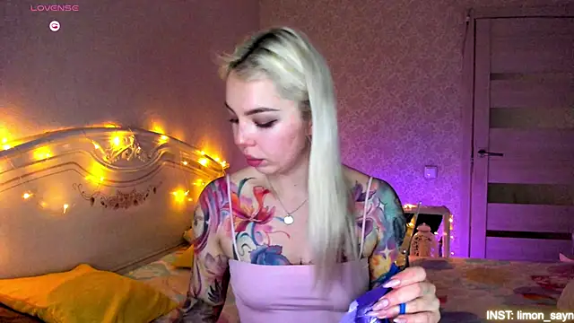 LillyMoure  online show from 03.08.26