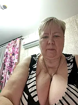 EffectFiona online show from 11.03.25