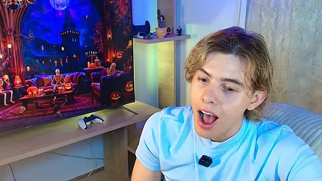 Snapshot of dimitri_tv chatting on 10.07.25 dimitri tv online show from 10.07.25