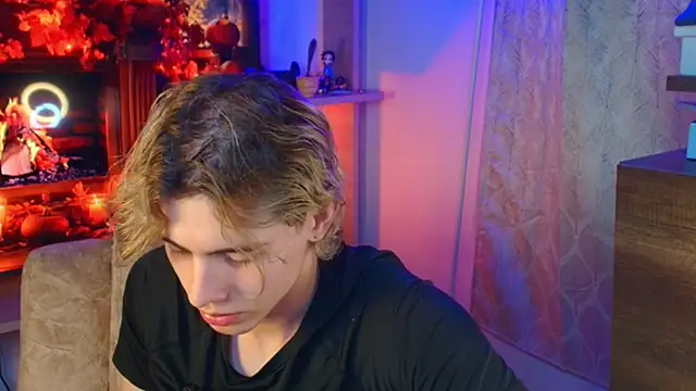 Snapshot of dimitri_tv chatting on 10.11.25 dimitri tv online show from 10.11.25